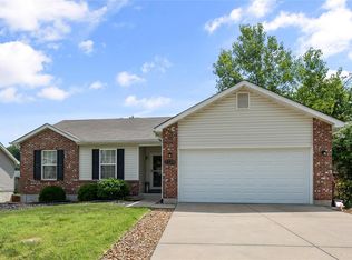 2328 Arkansas Dr, High Ridge, MO 63049