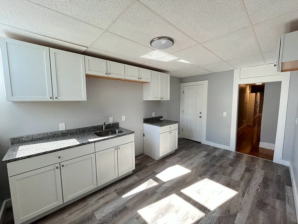 83 Saint James Ave