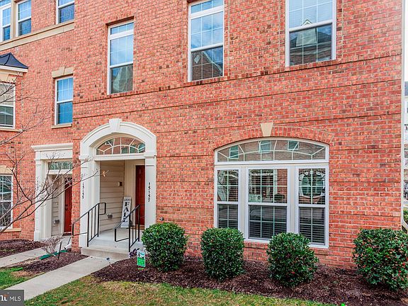 2nd image of 15157 Leicestershire St #52