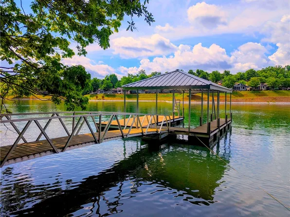 541 Peninsula Rd, West Union, SC 29696