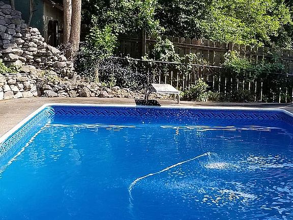 4th image of 3416 Prince George Dr