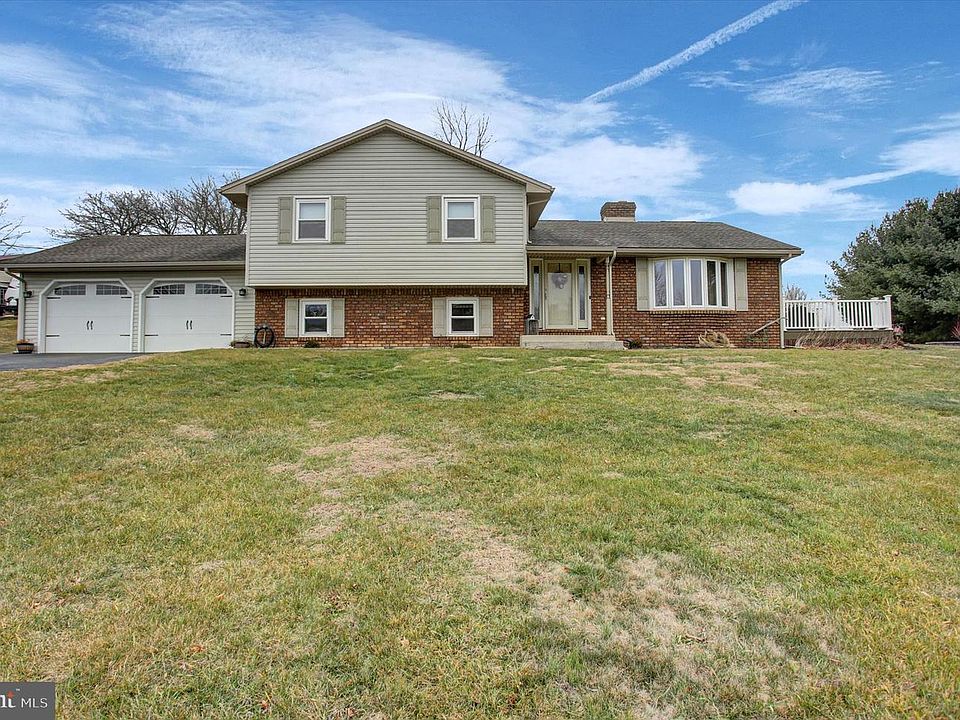 1st image of 21 Beecher Dr