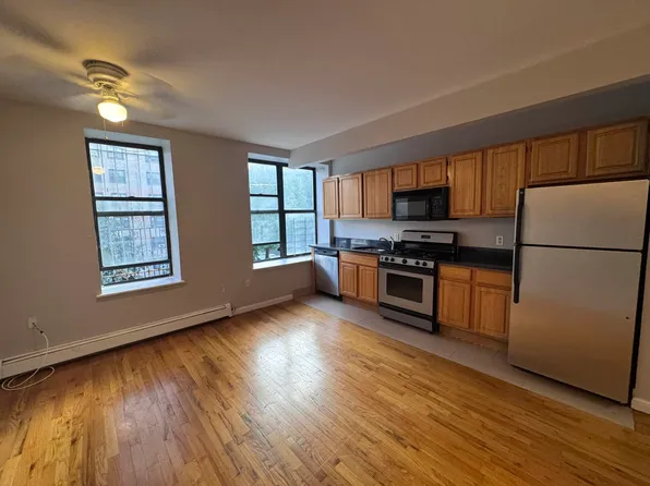 333 East 108th Street image 1 of 6