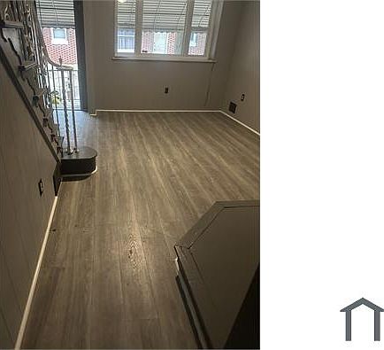 3rd image of 2268 Ruffner St