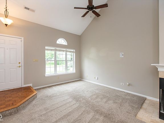2nd image of 11051 Oakridge Dr