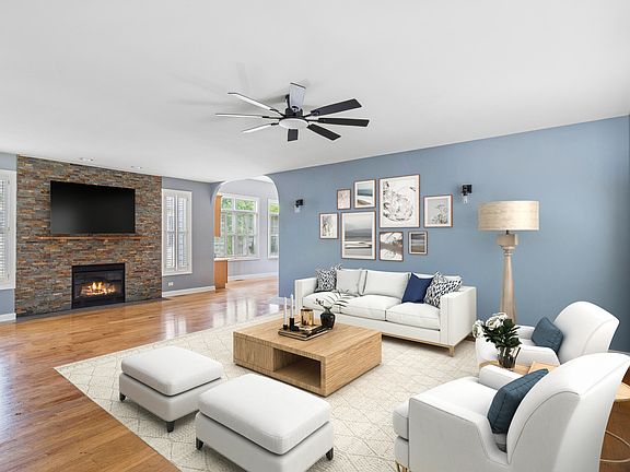 4th image of 6598 Revere Ct
