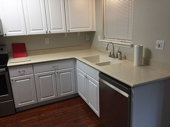 Kitchen sink area