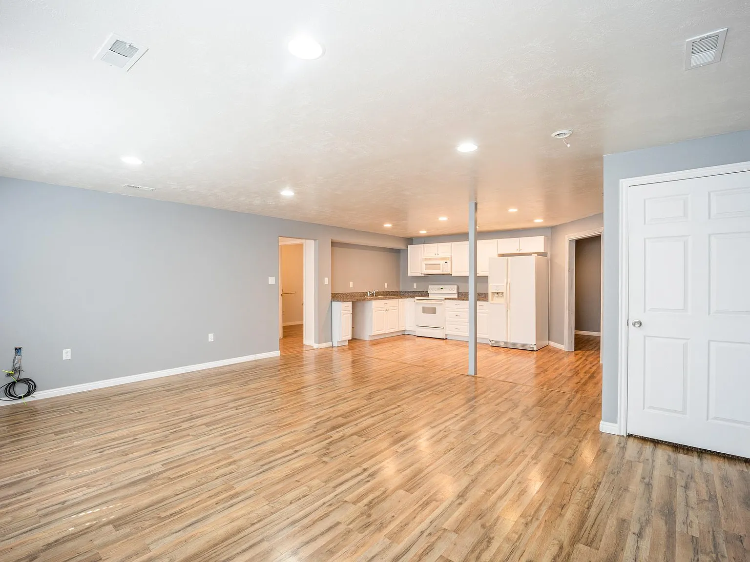 2 bed, 1735 sqft, $1,500 — Photo 2