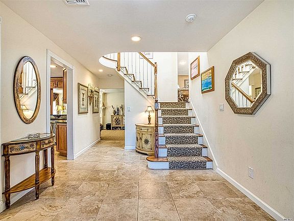 4th image of 3436 Hewlett Ave