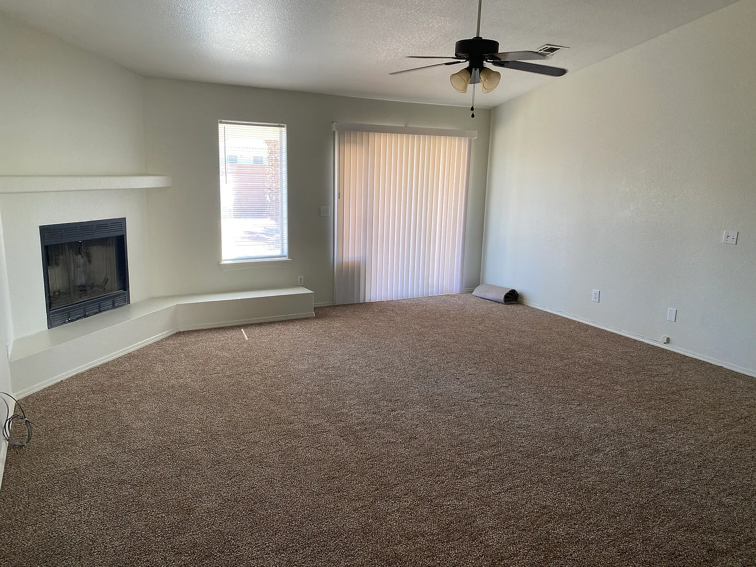 3 bed, 1488 sqft, $1,775 — Photo 2