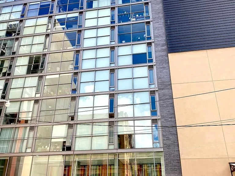 25 Oxley St #303 — Photo 2