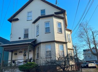 158-160 Briggs St, Providence, RI 02905