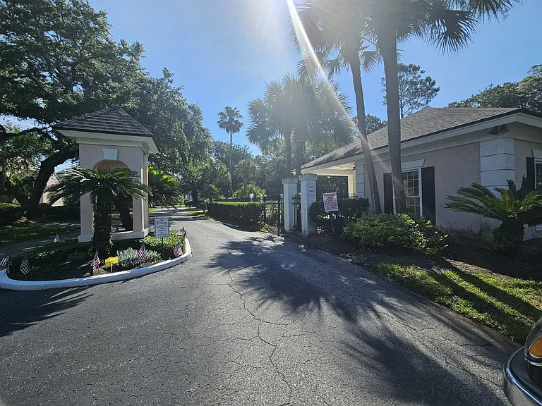 4750 Westwind Ct — Photo 2
