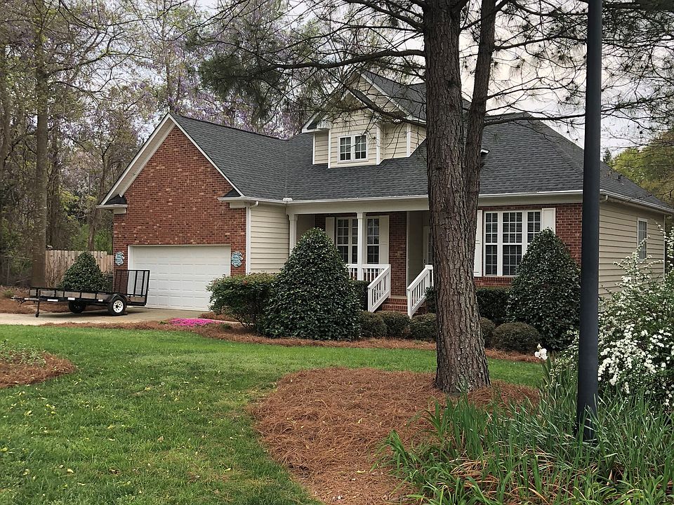 1st image of 807 Savannah Place Dr