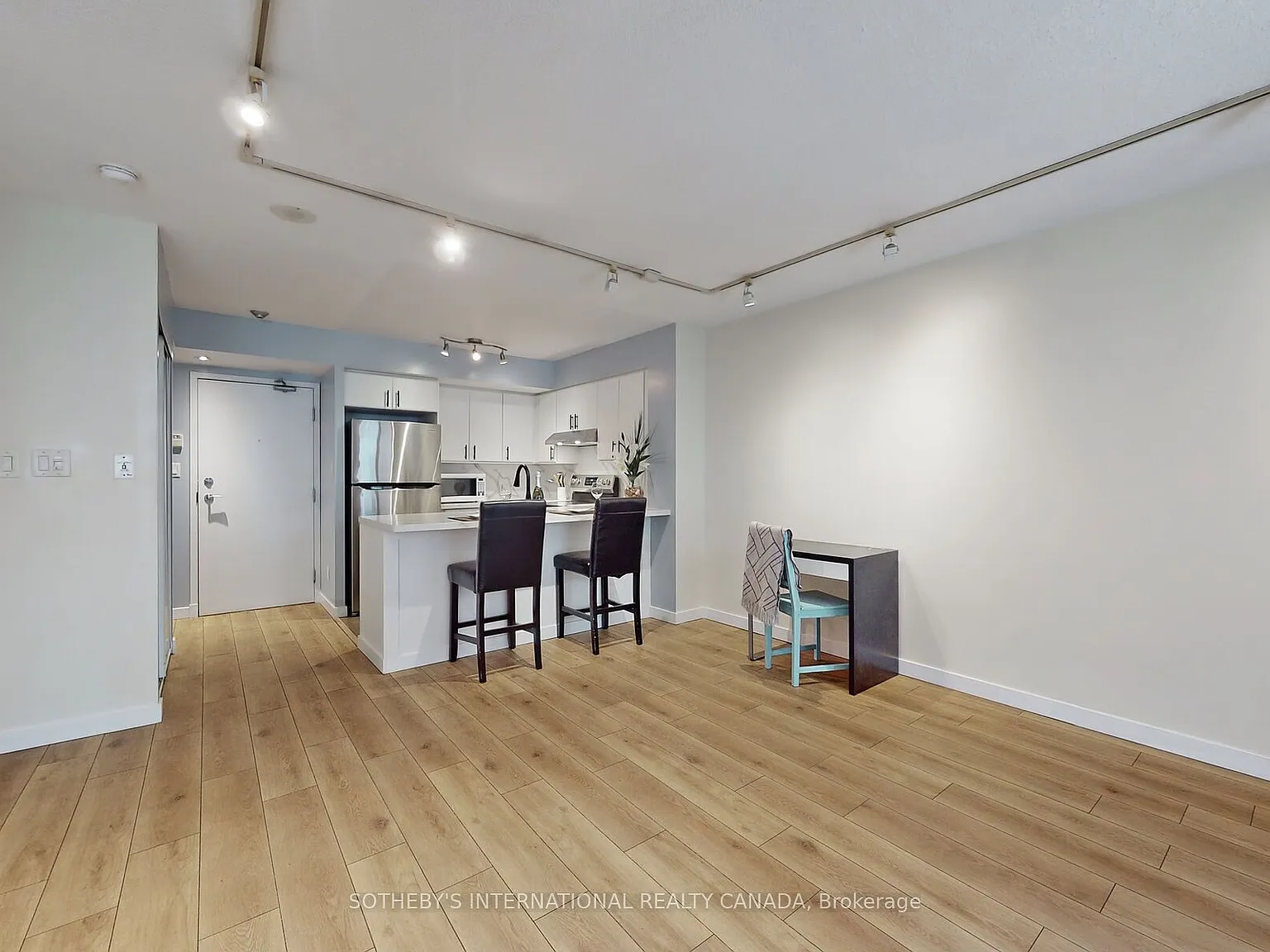 Studio, $2,200 — Photo 3