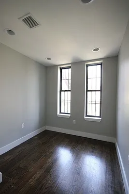 Rented by Nooklyn NYC LLC | media 11