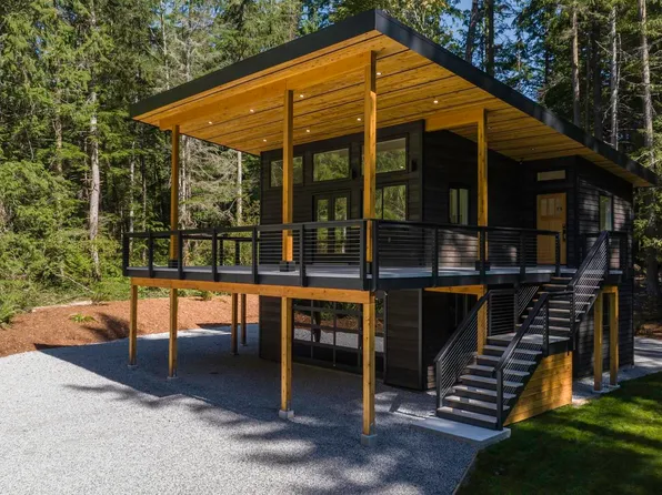 3465 Stellar Pl, Roberts Creek, BC V0N 2W4