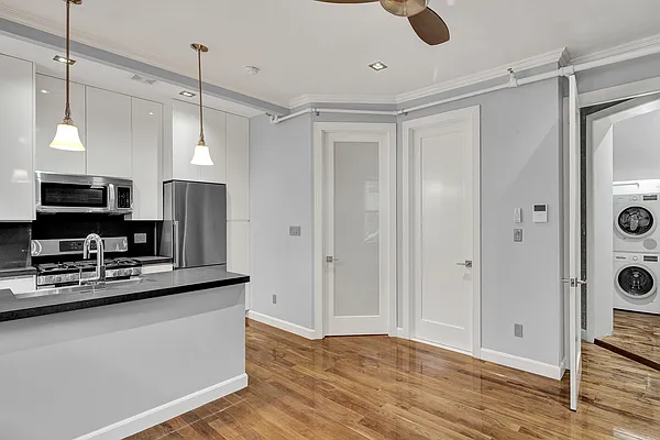 Rented by Centennial Properties NY | media 4