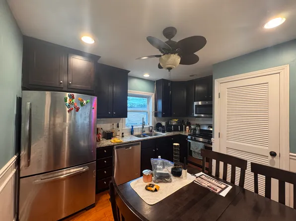 5941 N Austin Ave #2S, Chicago, IL 60646