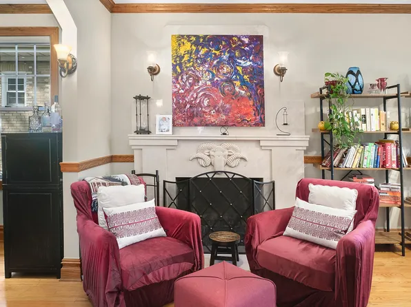 6039 Huxley Avenue image 2 of 10