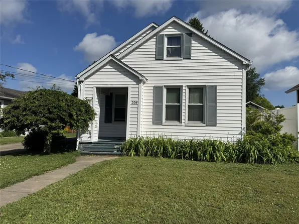 206 Templeton Ave, Girard, PA 16417