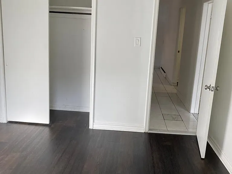 100 Rajah St #2 — Photo 7