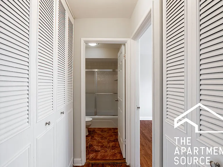 5919 N Kenmore Ave #208 — Photo 9
