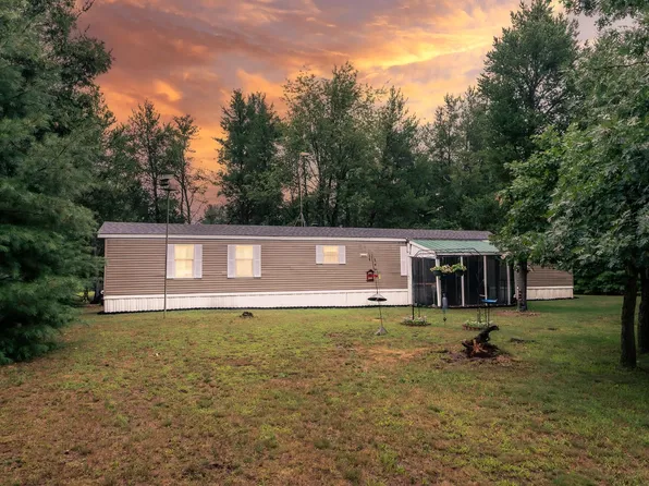 2141 Wisconsin St, Friendship, WI 53934