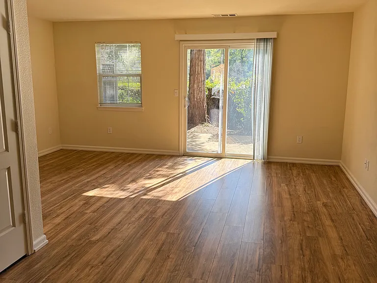 Meadowood Townhomes — Photo 32