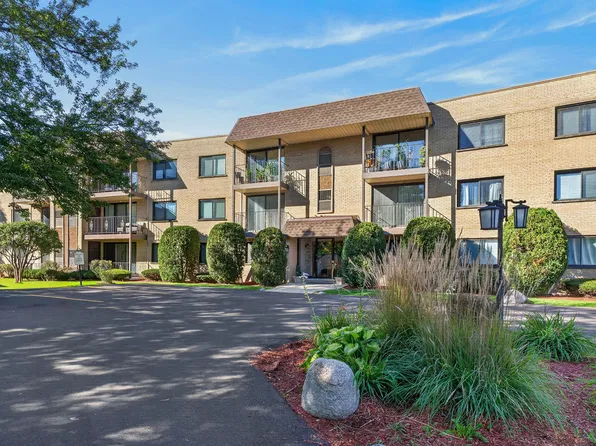4660 N Austin Ave APT 211, Chicago, IL 60630