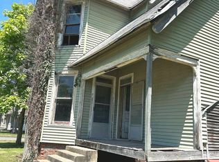 202 E Simmons St, Roodhouse, IL 62082