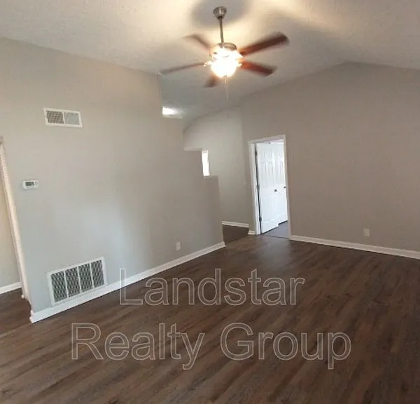9403 Burgoo King Rd — Photo 7