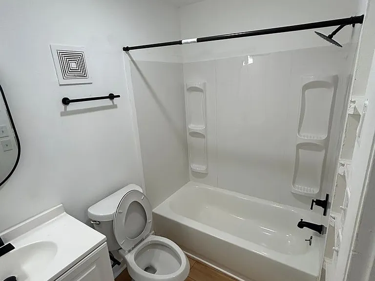 405 Oak Street — Photo 15