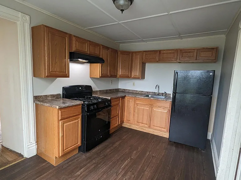 150 Elmwood Ave #4 — Photo 1