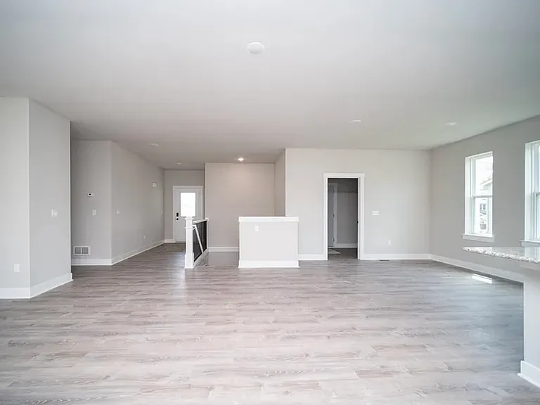 827 Kenai Ct — Photo 2