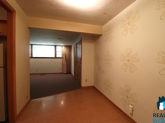 3rd image of 1711 D St #1