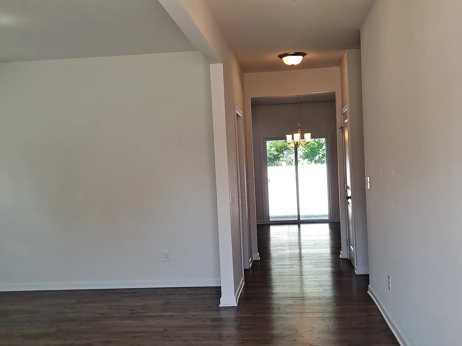 4 bed, 2.5 bath, 2814 sqft, $2,900 — Photo 4