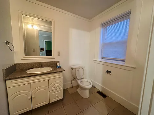 1641 W Genesee St Photo 1