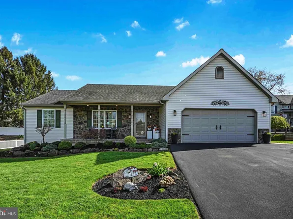 432 Randall Dr, Terre Hill, PA 17581