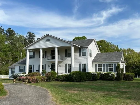 645 Barham Ln, Bolivar, TN 38008