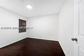 3903 Tree Top Dr #3903 — Photo 5