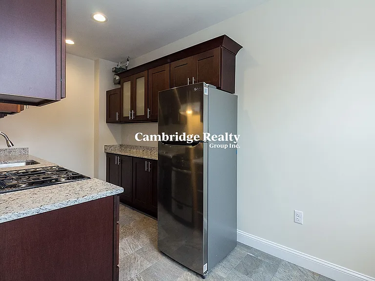 33 Walbridge St #1T — Photo 2