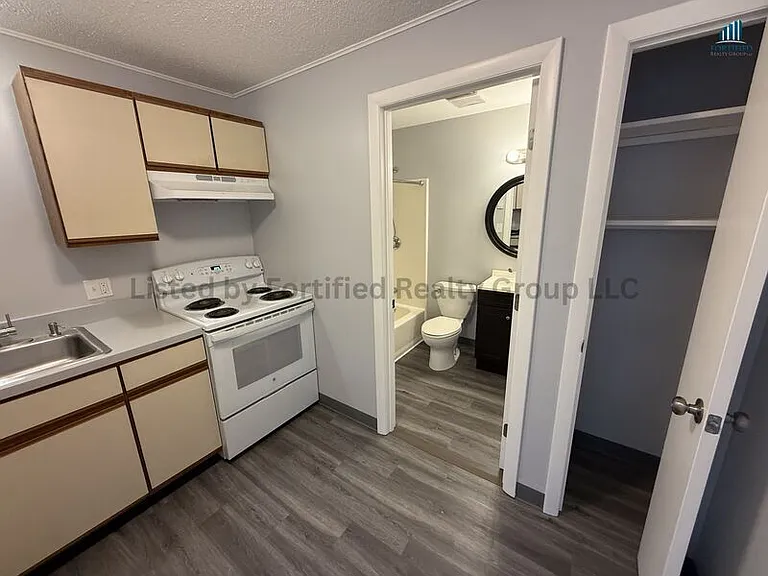 380 Buffinton St #24 — Photo 10