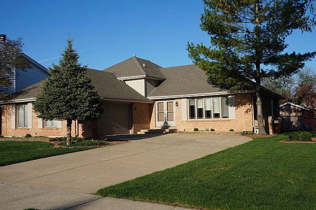 1st image of 15624 Arroyo Dr