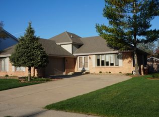15624 Arroyo Dr, Oak Forest, IL
