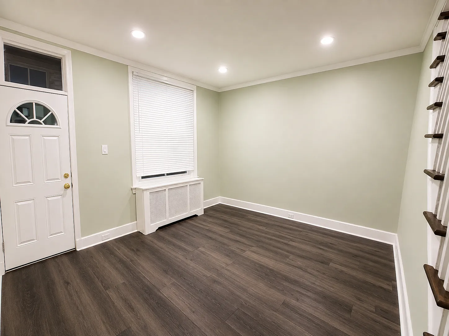 2 bed, 800 sqft, $1,600 — Photo 2