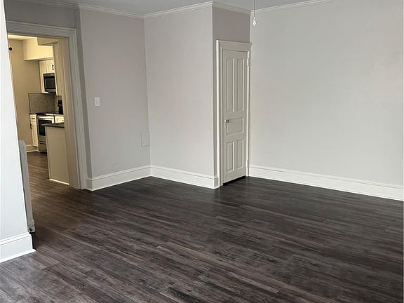 4th image of 748 High St Unit 1