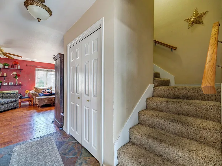 642 N 200 E #302 — Photo 5