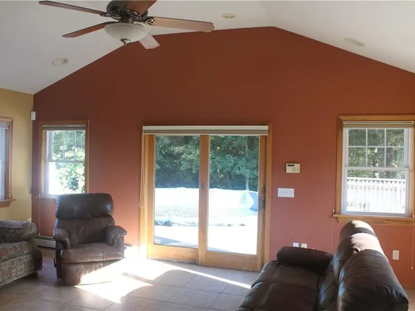 56 Greenmeadow Cir, North Kingstown, RI 02852