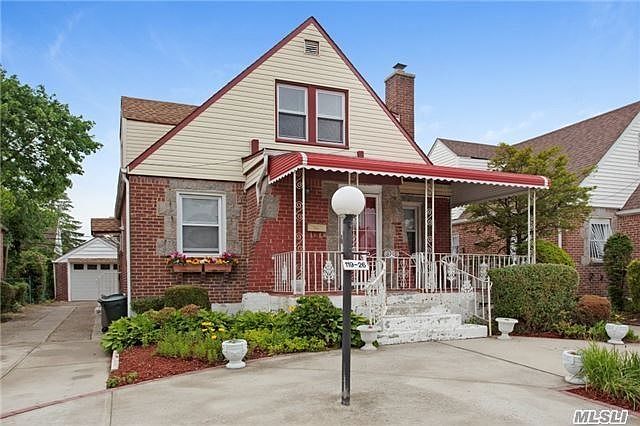 1st image of 11926 223rd St